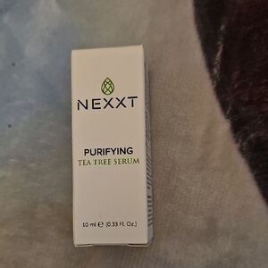 Nexx Purifying Tea Tree Serum in White and Green